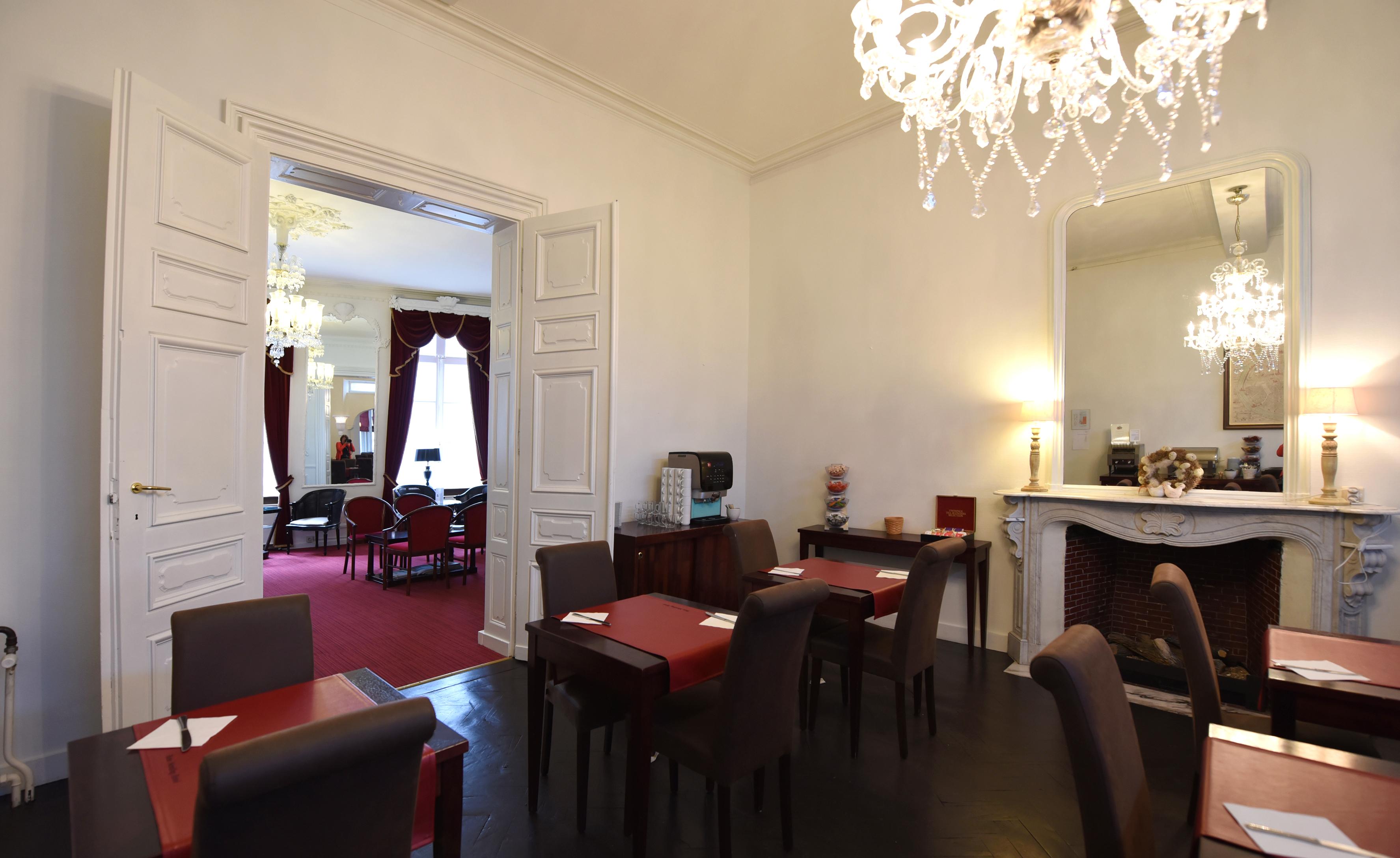 Du Théâtre 3*